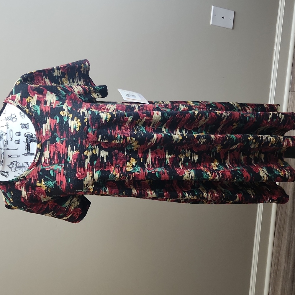 LuLaRoe Carly Short Sleeve High-Low Stretchy Swing Dress Women's Small NWT